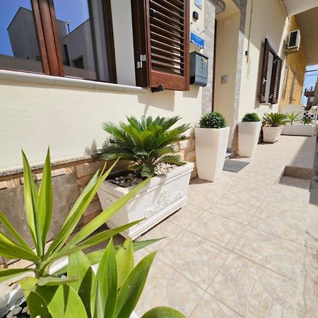 Perla Del Sud - Guest House LMP Buitenkant foto