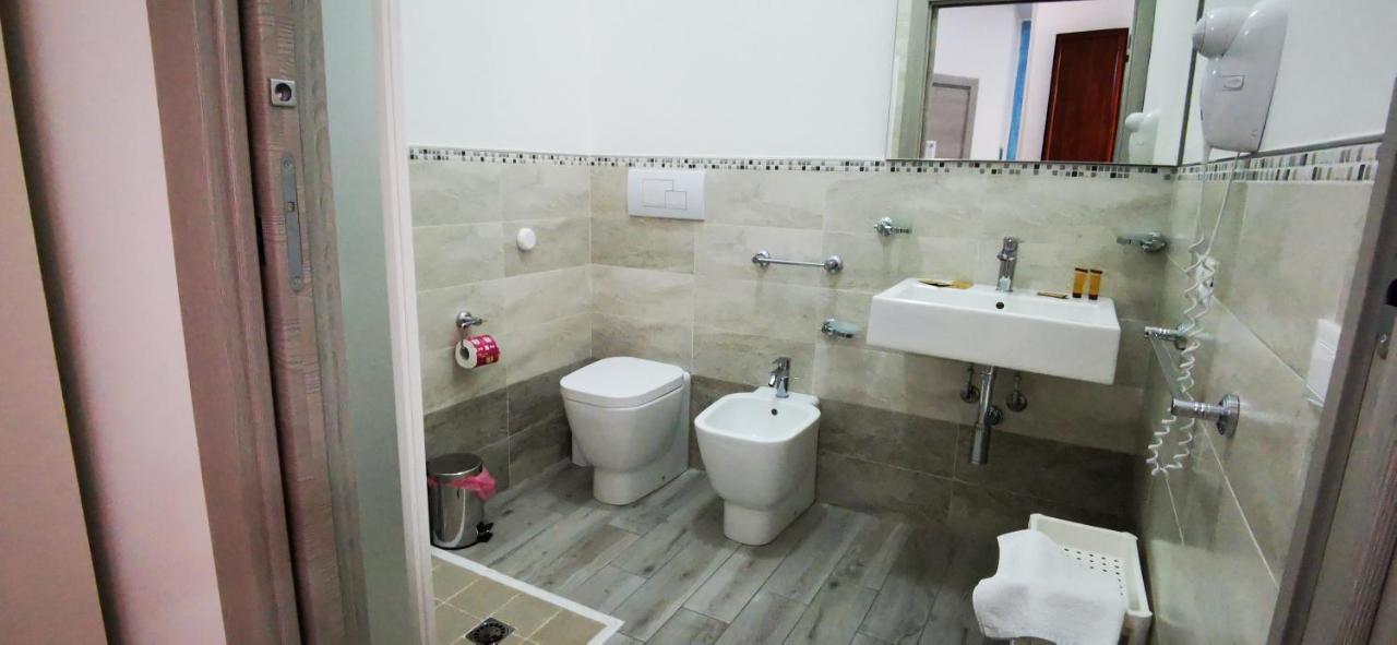 Perla Del Sud - Guest House LMP Buitenkant foto