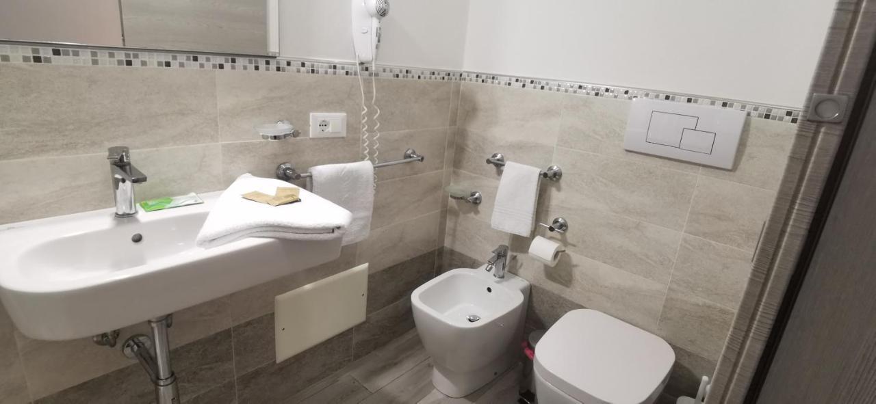 Perla Del Sud - Guest House LMP Buitenkant foto