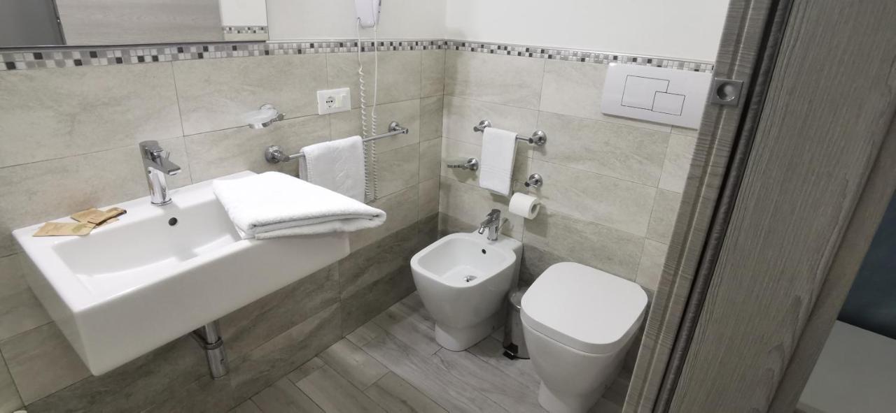 Perla Del Sud - Guest House LMP Buitenkant foto